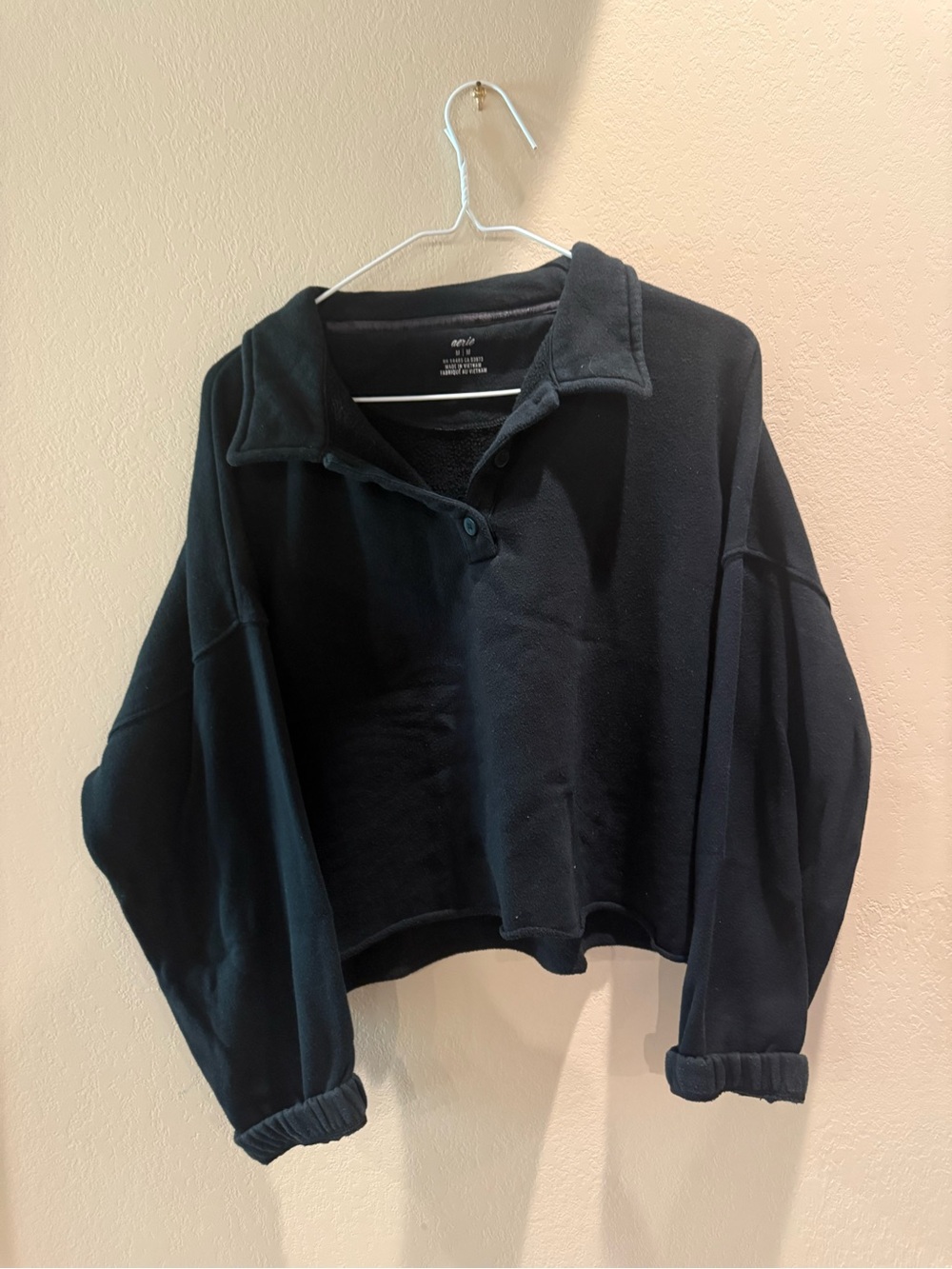 aerie Black Pullover Collared Fleece Sweatshirt